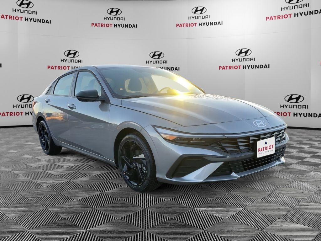 New 2026 Hyundai Elantra SEL Sport Sedan