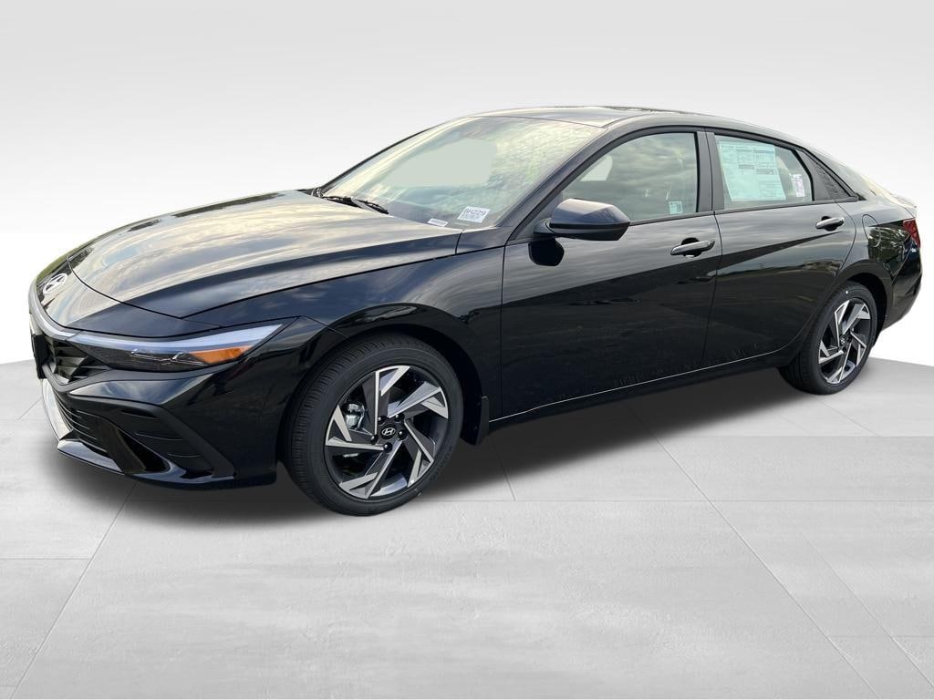New 2025 Hyundai Elantra SEL Sport Sedan