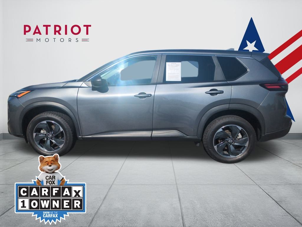 2024 Nissan Rogue SV photo 2
