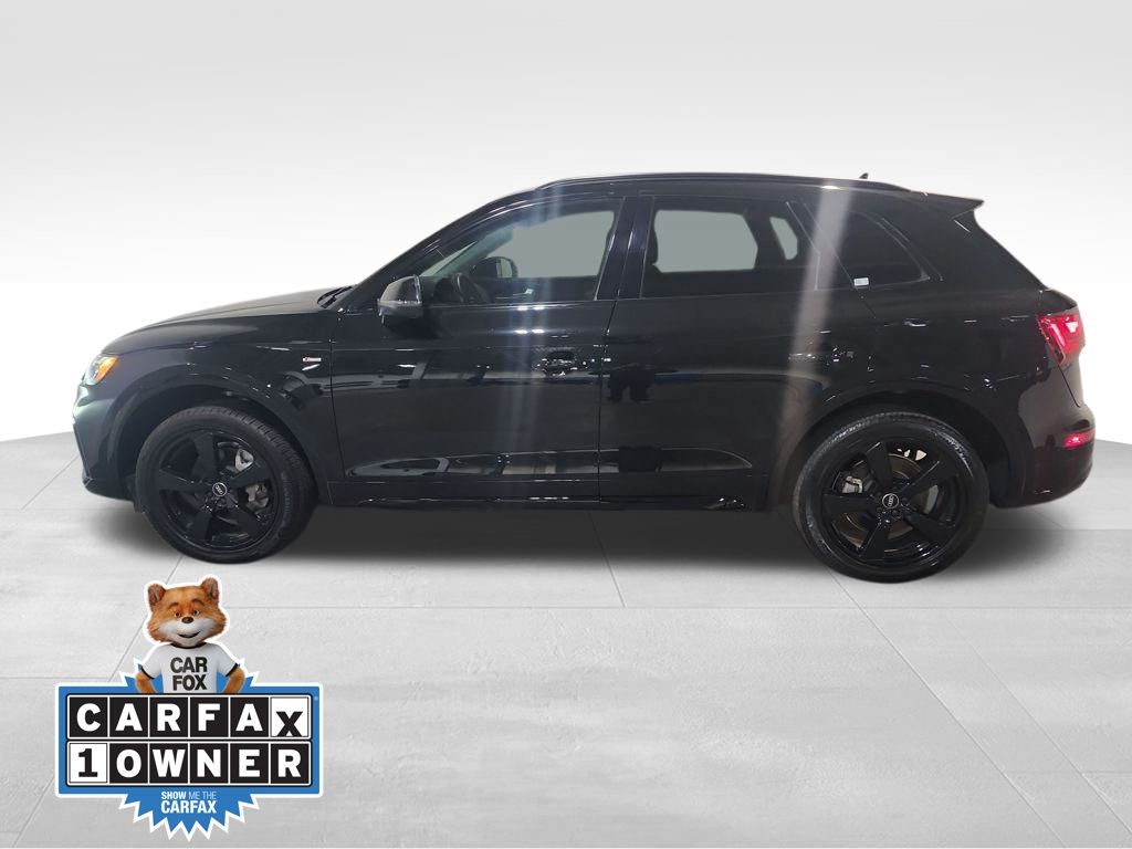 2022 Audi Q5 45 S line Premium photo 2