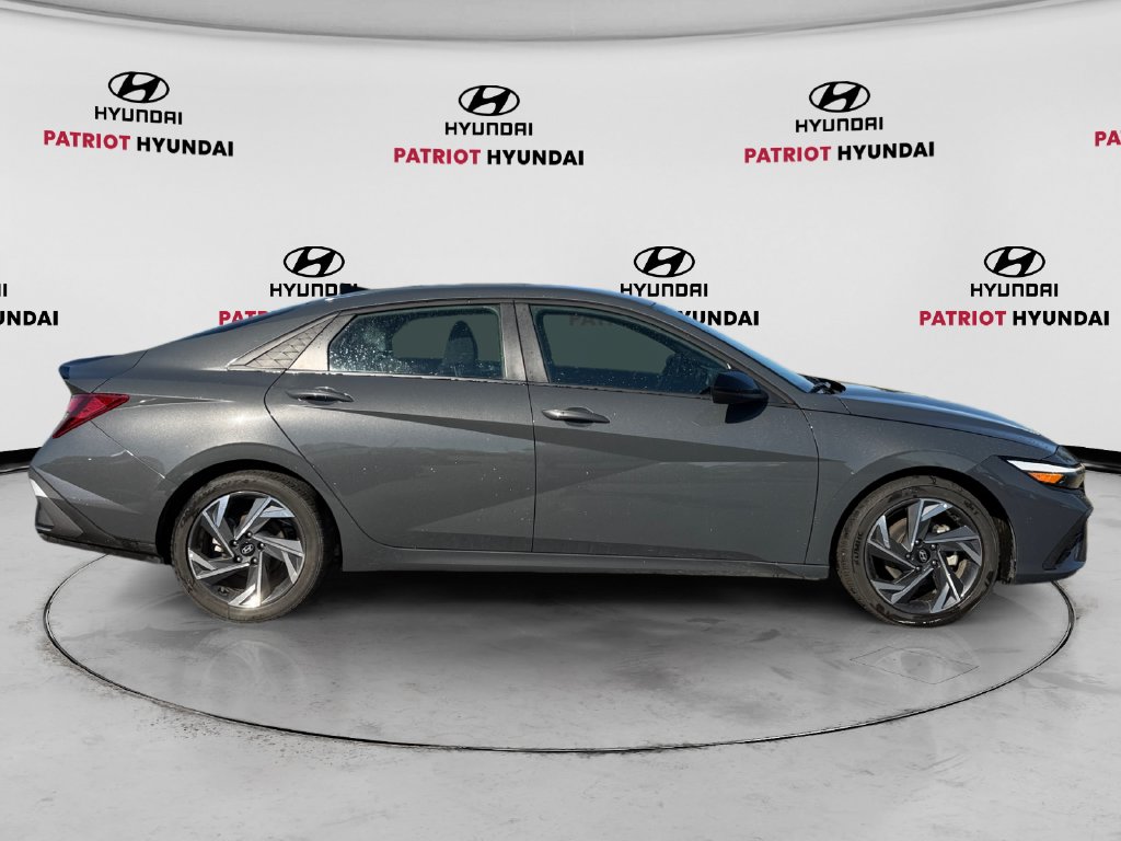 Used 2025 Hyundai Elantra SEL Sport Sedan