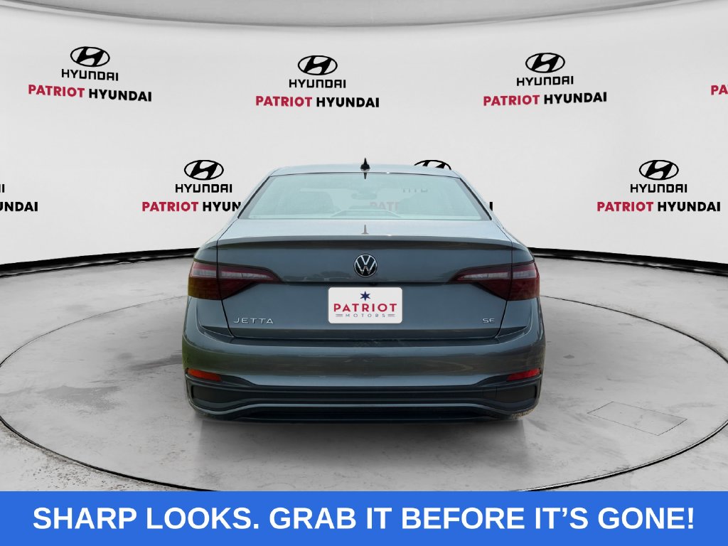 Used 2024 Volkswagen Jetta 1.5T SE Sedan