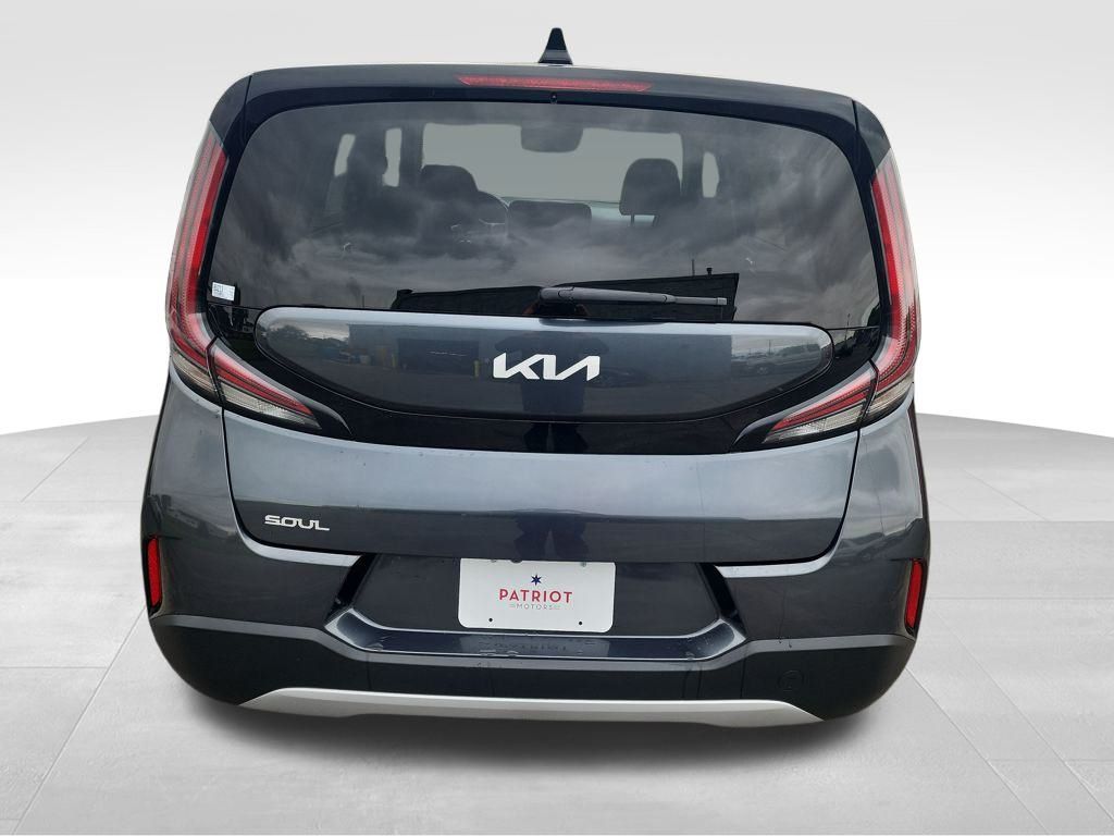 2024 Kia Soul LX photo 4