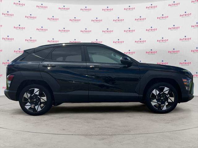 2025 Hyundai Kona SEL photo 2