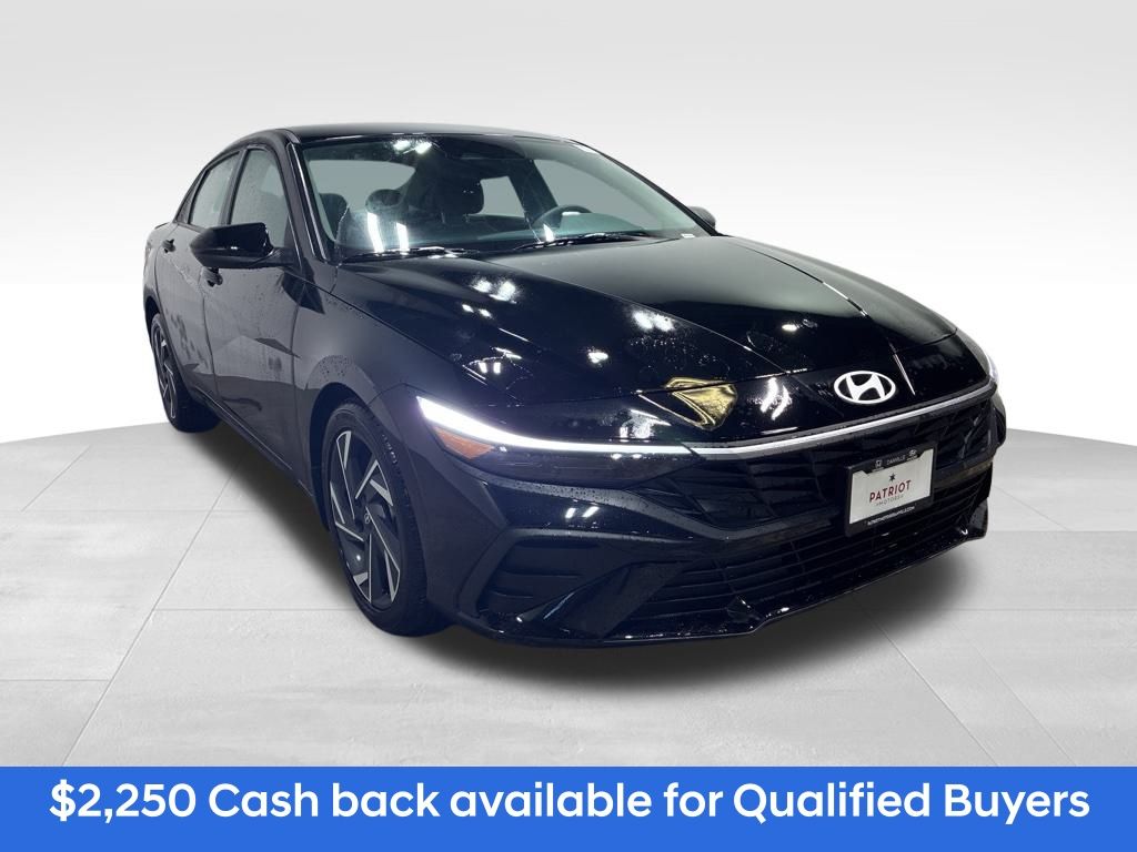2025 Hyundai Elantra SEL's photo