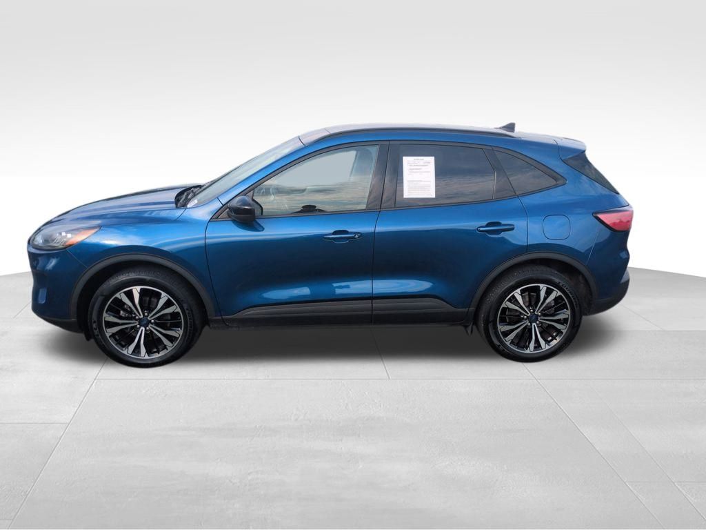 2022 Ford Escape SE photo 2