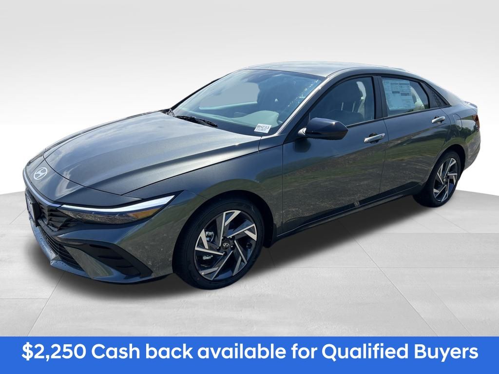 2025 Hyundai Elantra SEL's photo