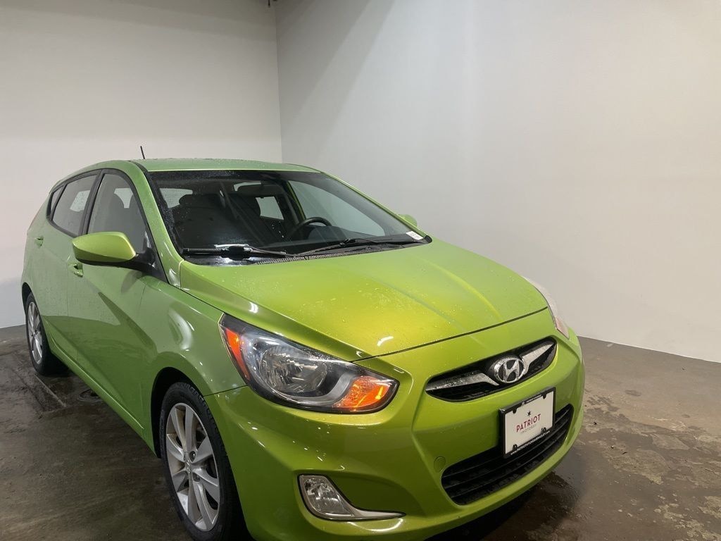 Used 2012 Hyundai Accent SE Hatchback