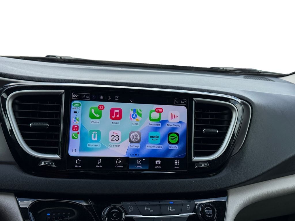 2024 Chrysler Pacifica Touring L - Photo 20