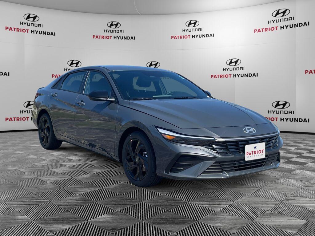 New 2026 Hyundai Elantra SEL Sport Sedan