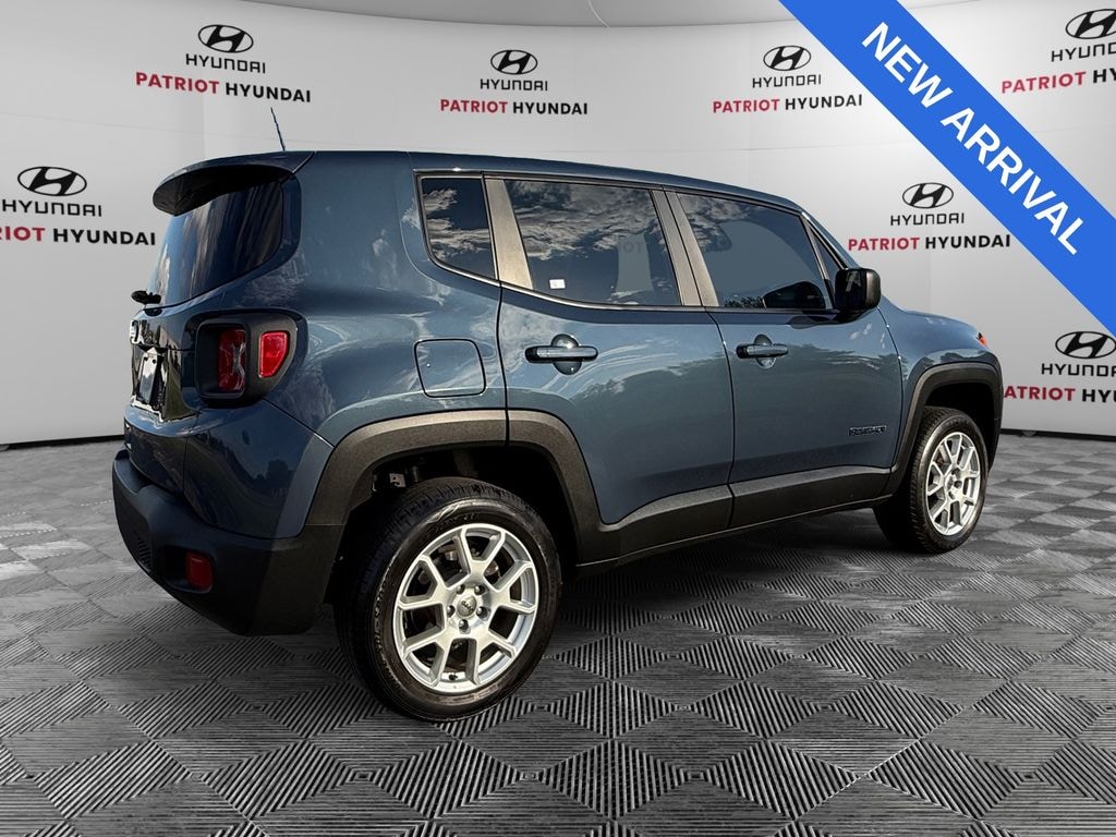 Used 2023 Jeep Renegade Latitude SUV