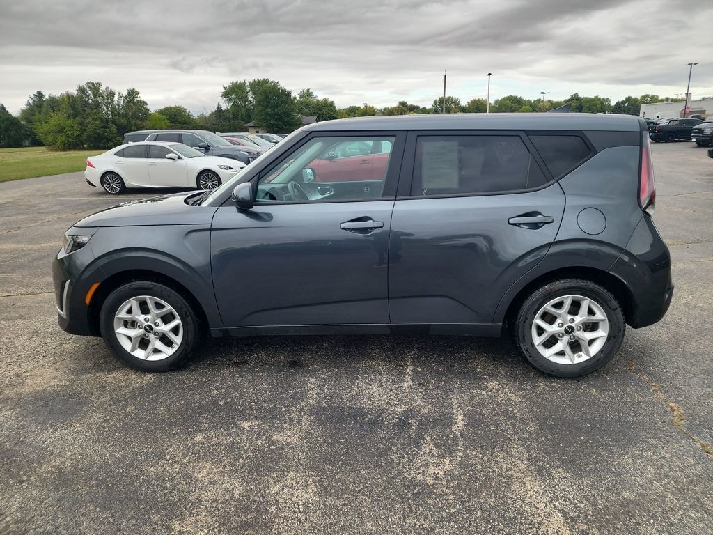 Used 2024 Kia Soul LX Hatchback