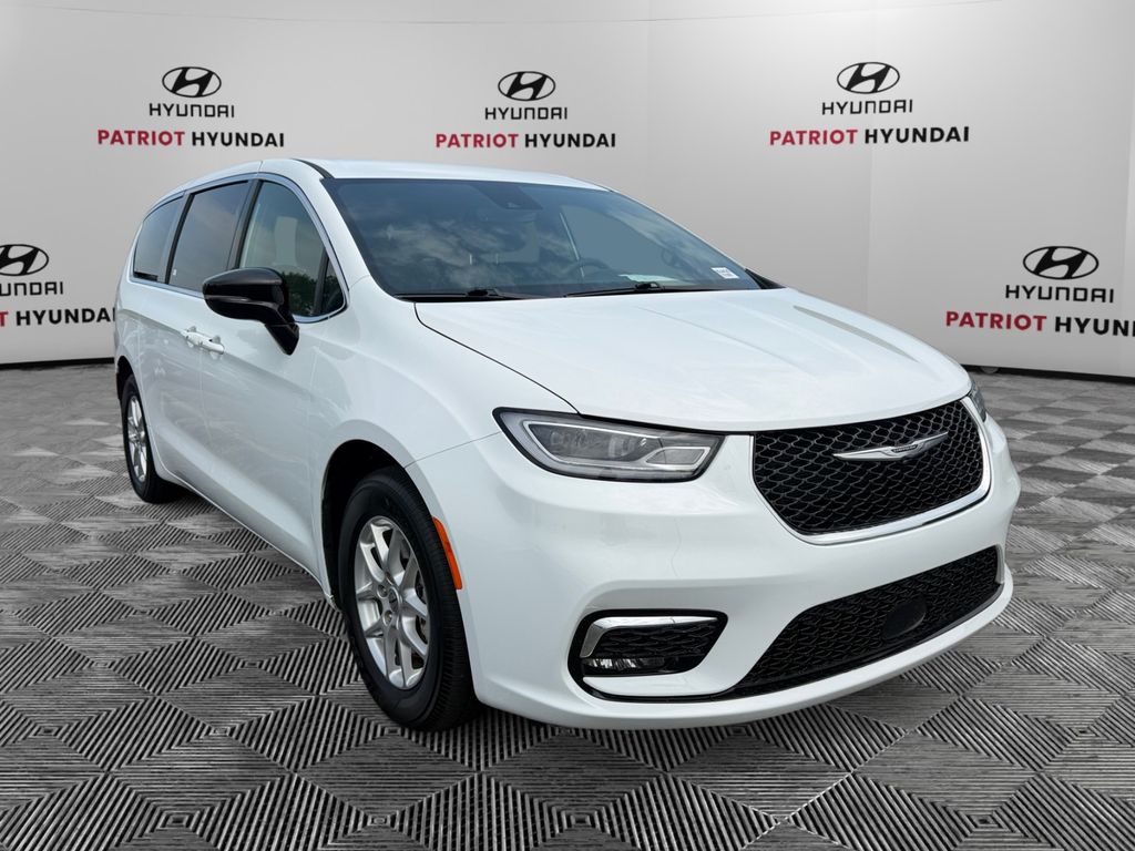 2025 Chrysler Pacifica