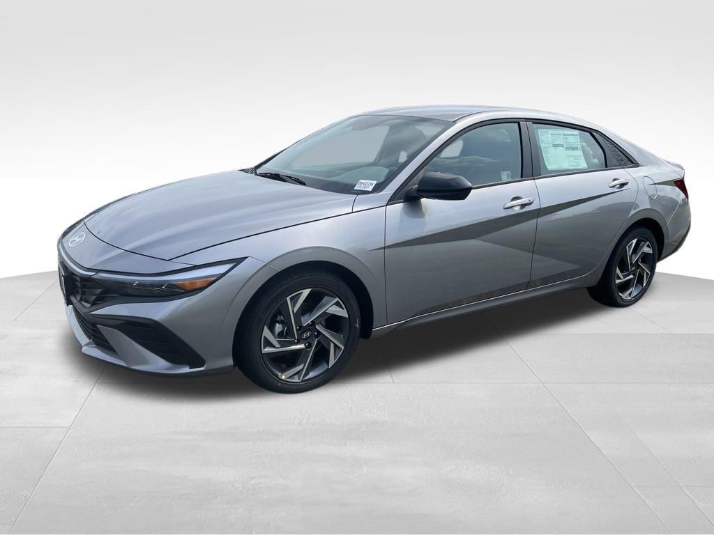 New 2025 Hyundai Elantra SEL Sport Sedan