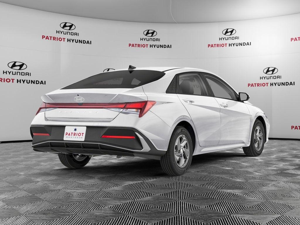 New 2026 Hyundai Elantra SE Sedan