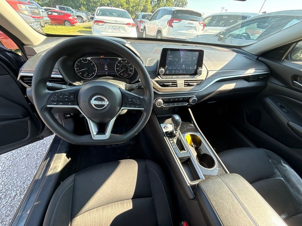 Used 2024 Nissan Altima 2.5 SV Sedan