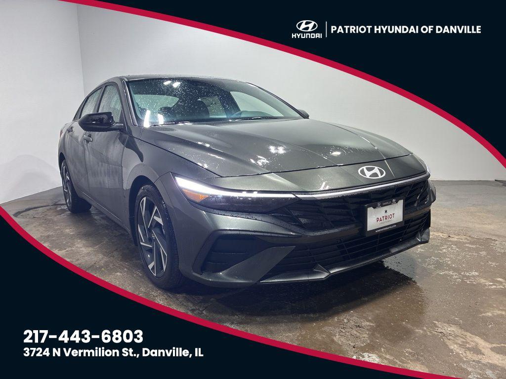 2025 Hyundai Elantra SEL's photo