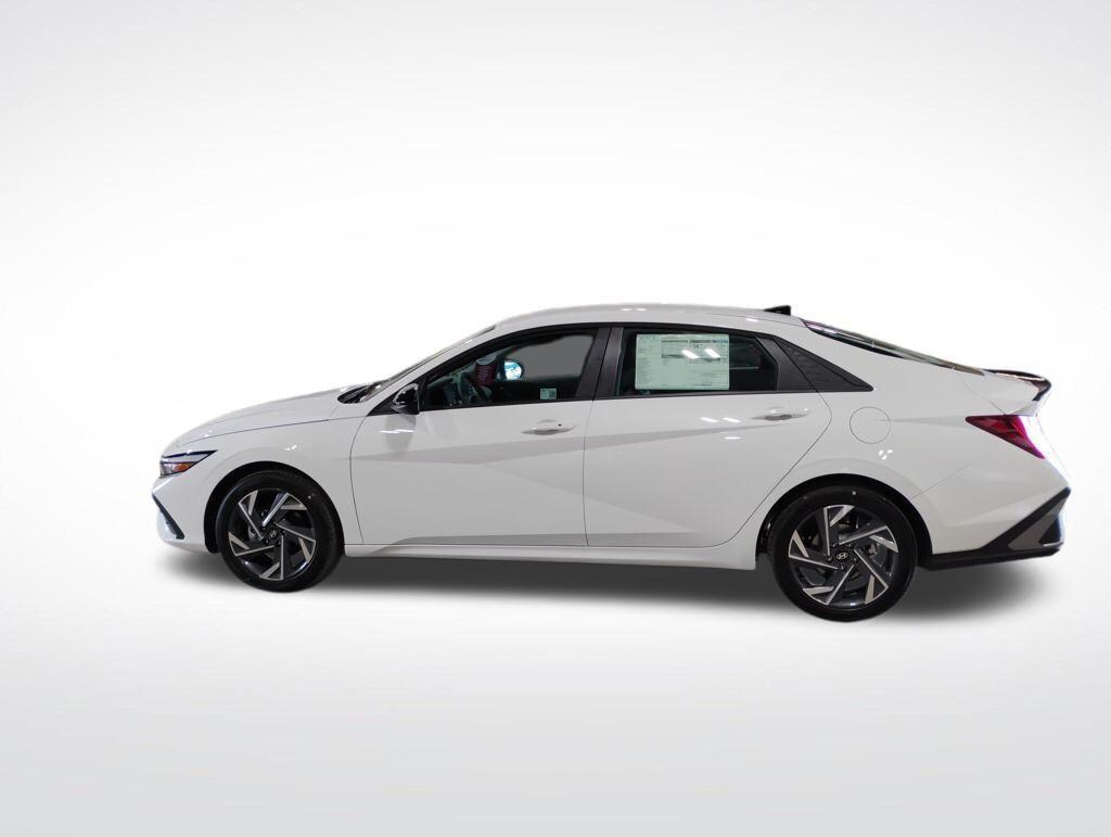 New 2025 Hyundai Elantra SEL Sport Sedan