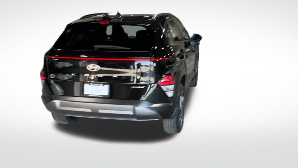 2026 Hyundai Kona SEL photo 2