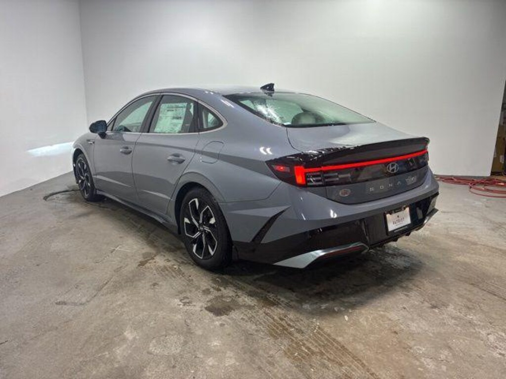 New 2025 Hyundai Sonata SEL Sedan