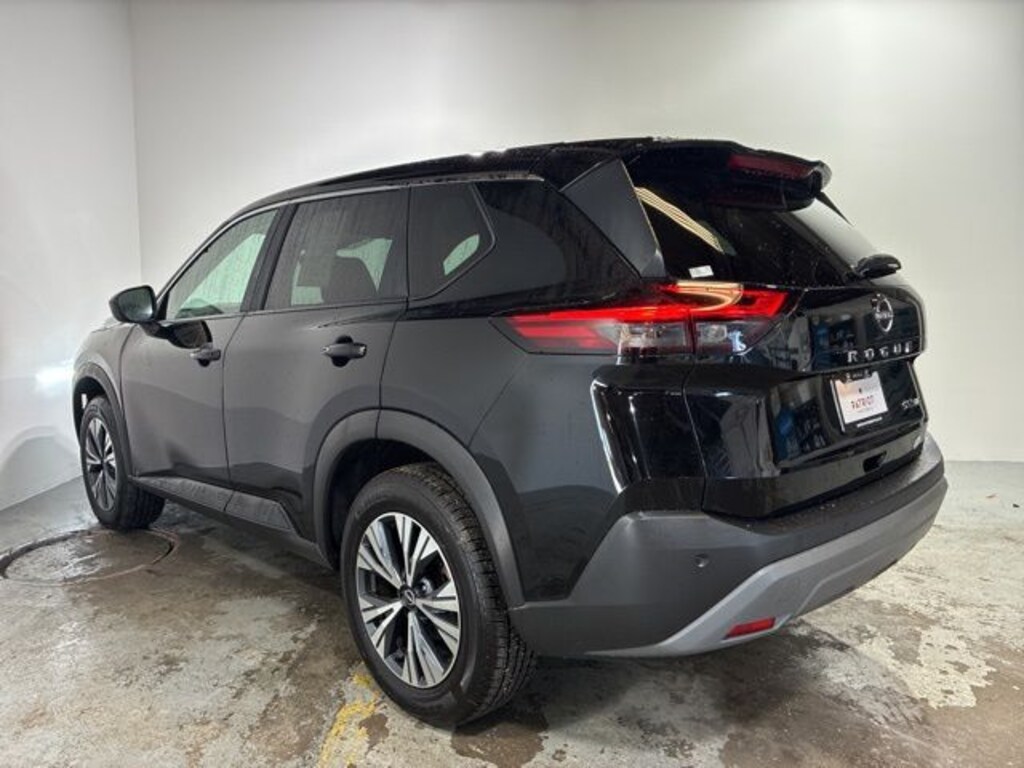 Used 2023 Nissan Rogue SV SUV