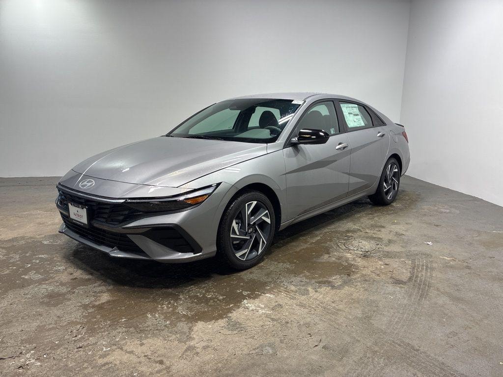 New 2025 Hyundai Elantra SEL Sport Sedan