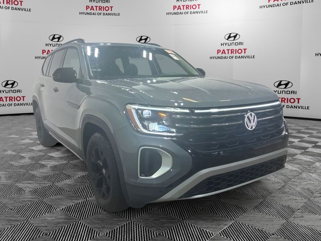 2025 Volkswagen Atlas 2.0T Atlas Peak Edition 4MOTION's photo