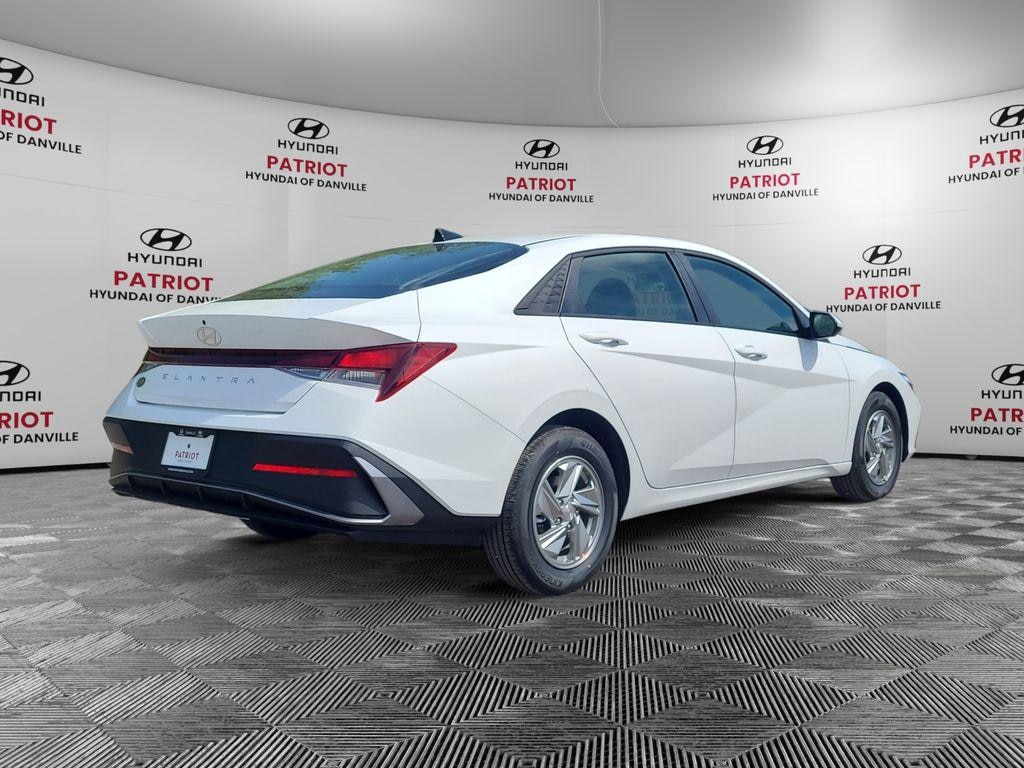 New 2026 Hyundai Elantra SE Sedan