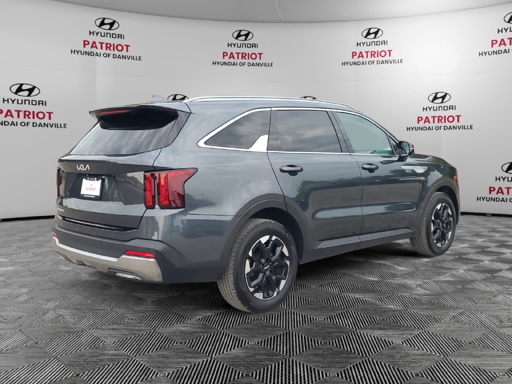 Used 2025 Kia Sorento S SUV