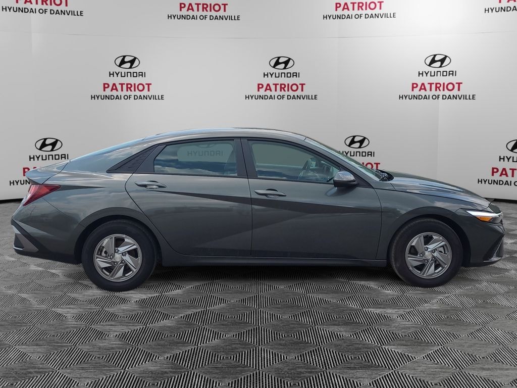 Used 2026 Hyundai Elantra SE Sedan