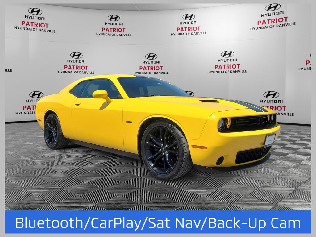 2017 Dodge Challenger R/T's photo
