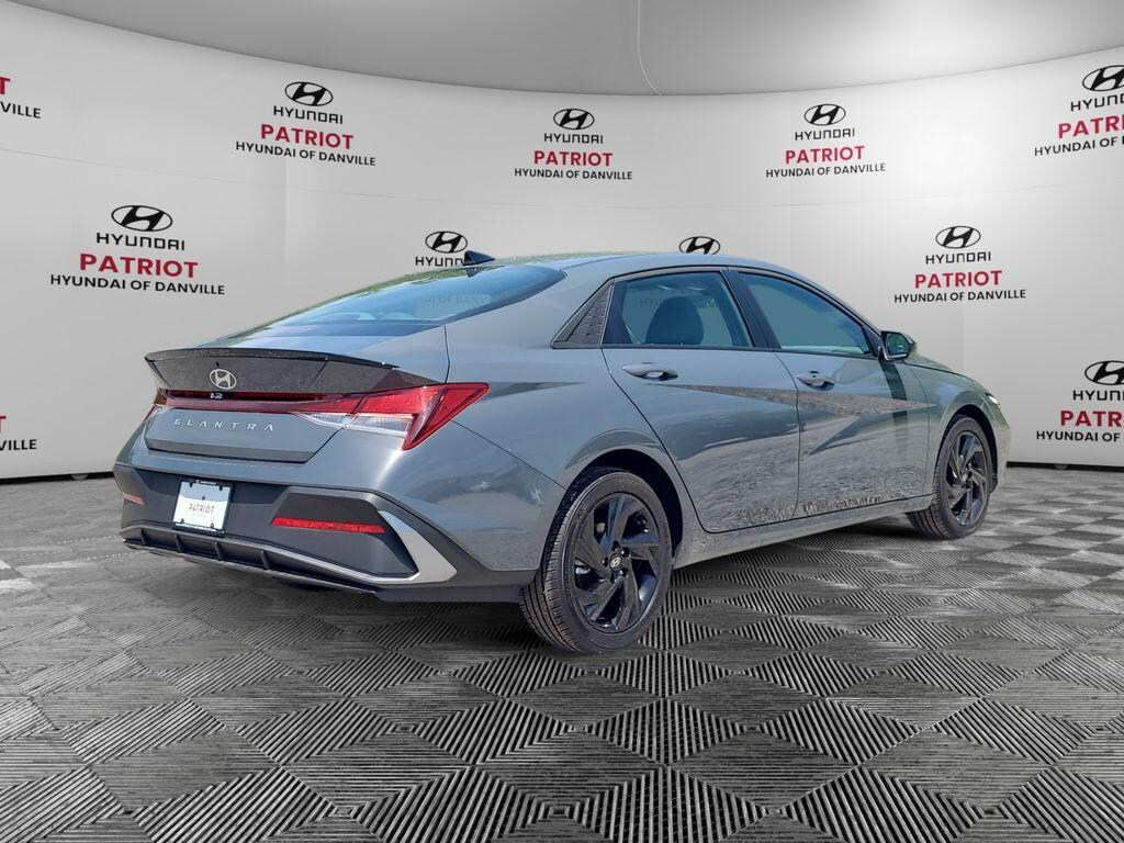New 2026 Hyundai Elantra SEL Sport Sedan