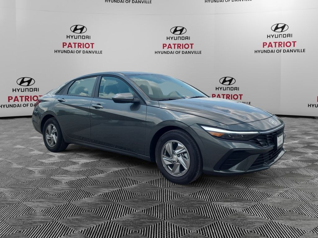 Used 2026 Hyundai Elantra SE Sedan