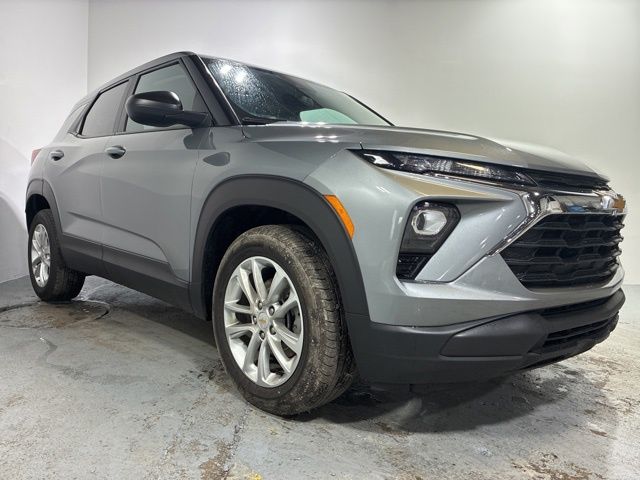 2024 Chevrolet TrailBlazer LS's photo