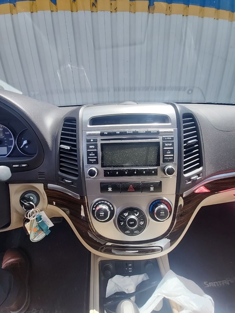 Used 2010 Hyundai Santa Fe GLS with VIN 5NMSGDAB9AH416318 for sale in Danville, IL