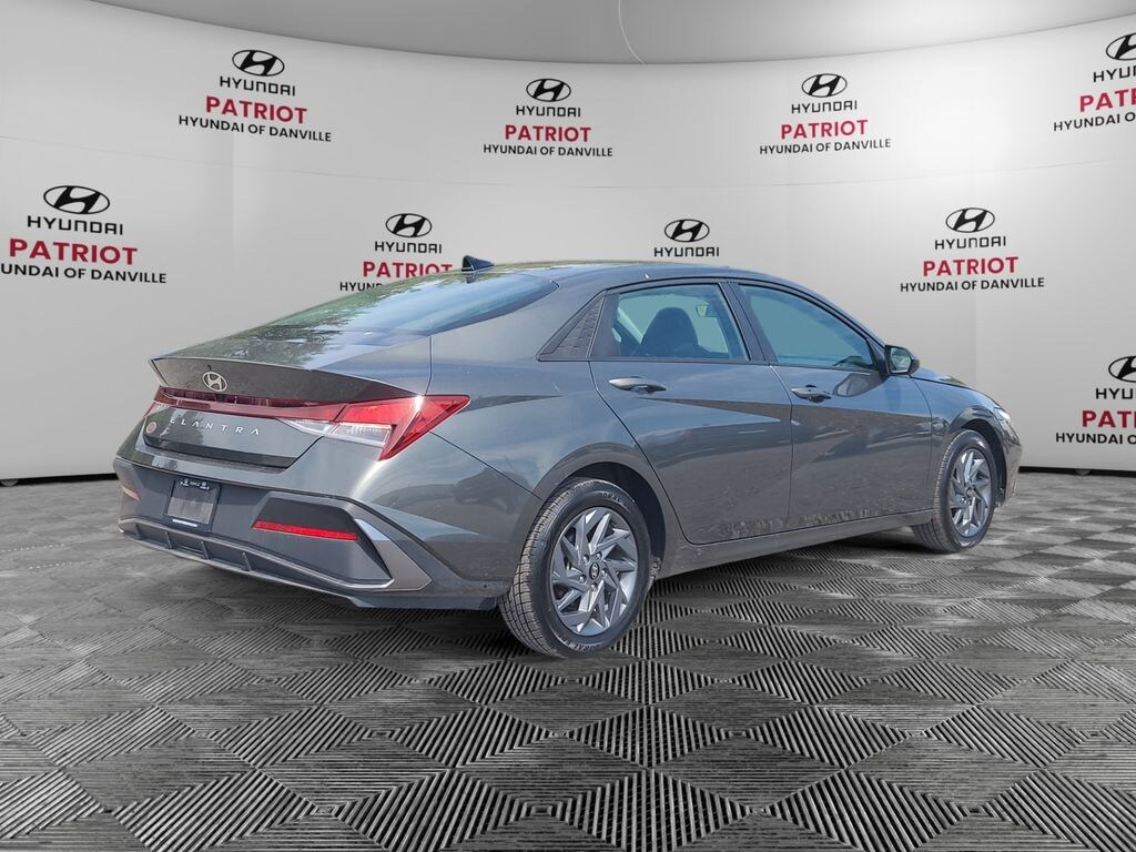 Used 2024 Hyundai Elantra SEL Sedan