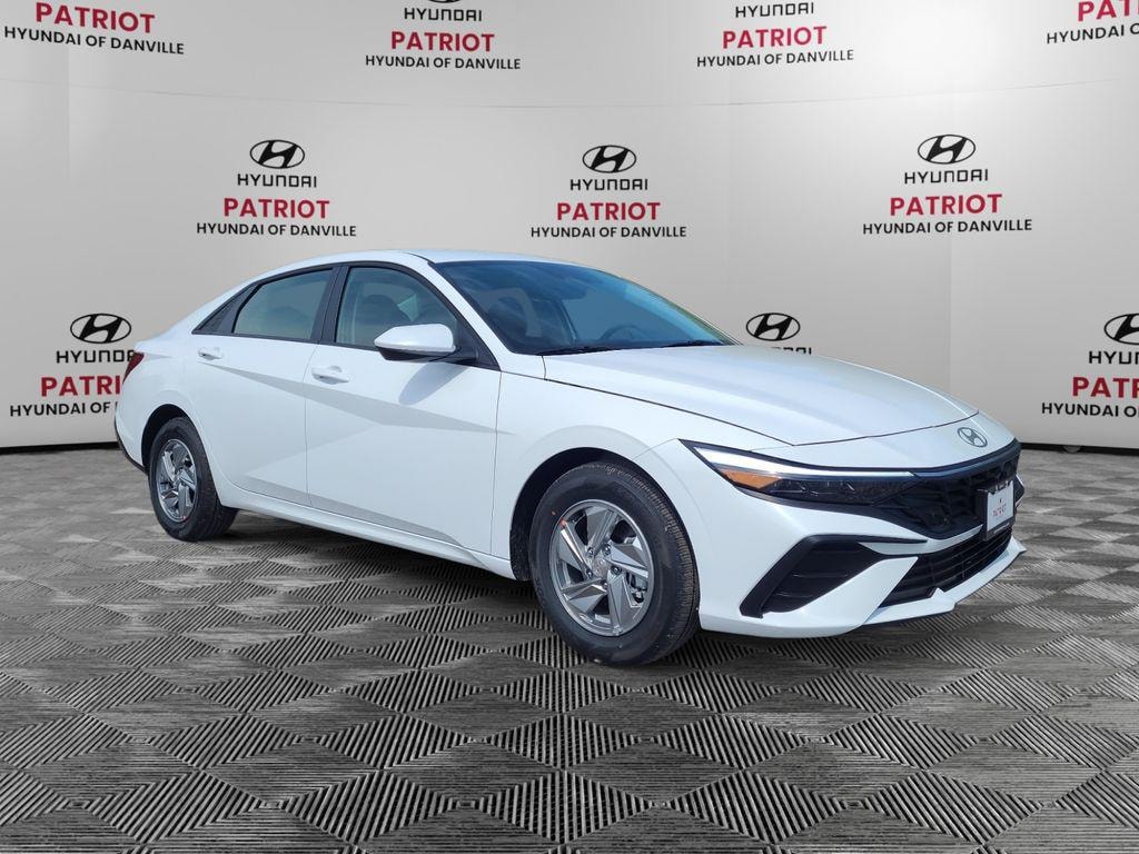 New 2026 Hyundai Elantra SE Sedan