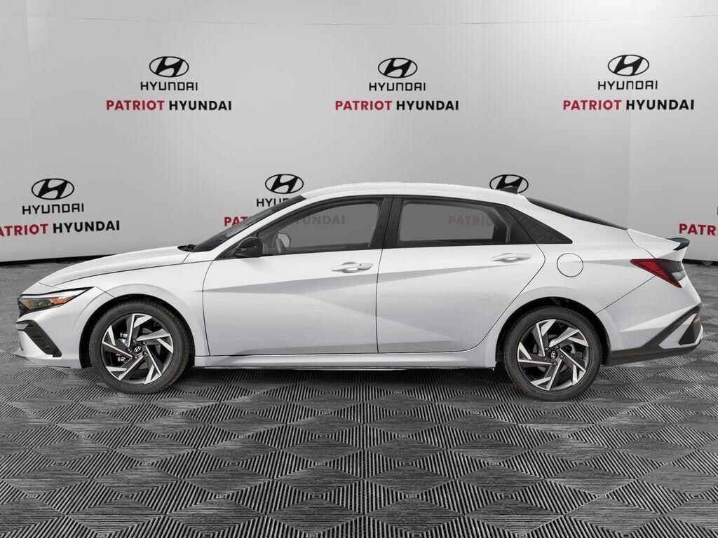 New 2026 Hyundai Elantra SEL Sport Sedan