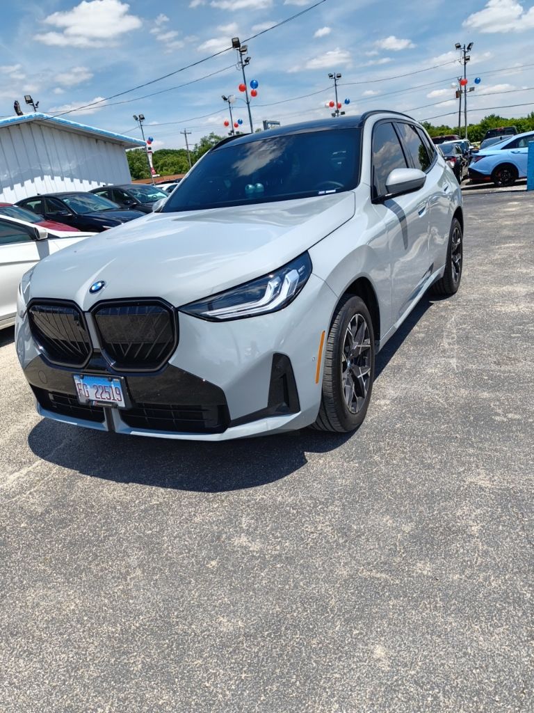 2025 BMW X3 30 XDRIVE's photo