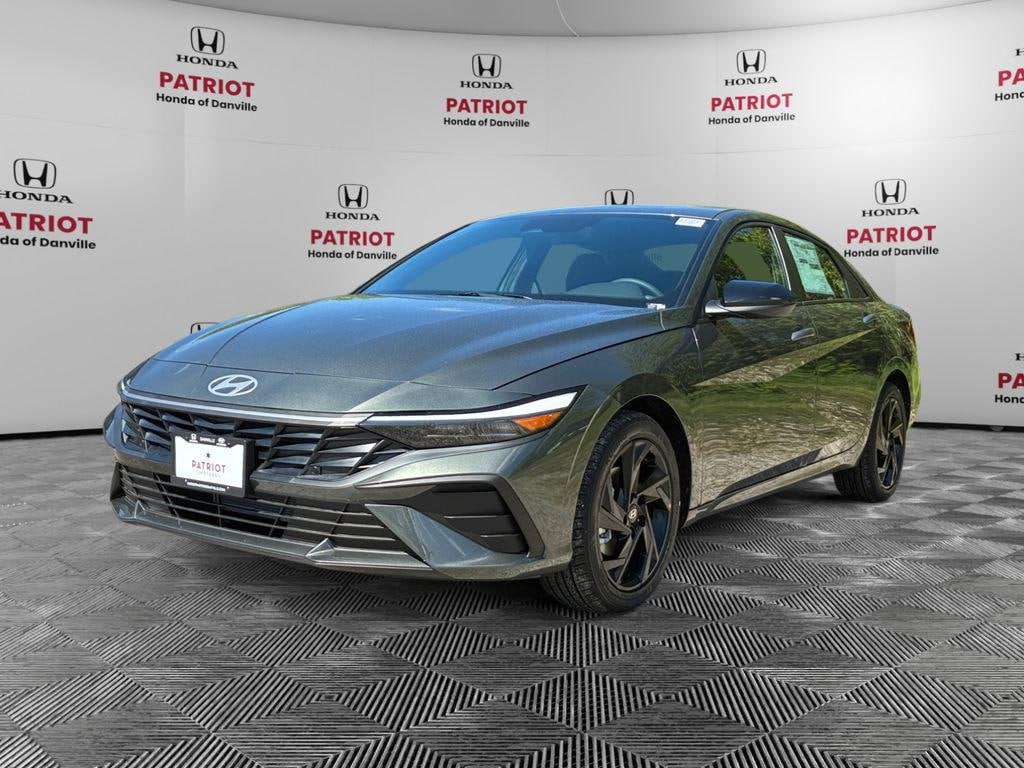 New 2026 Hyundai Elantra SEL Sport Sedan
