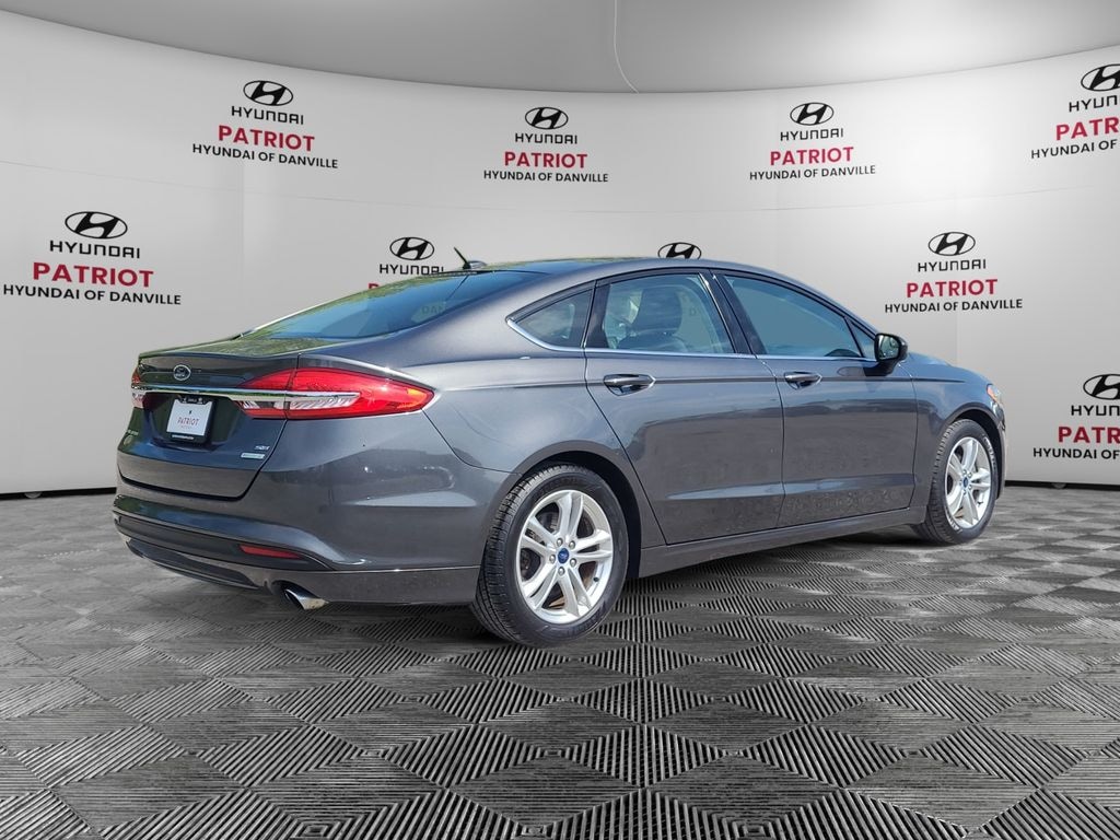 Used 2018 Ford Fusion SE Sedan