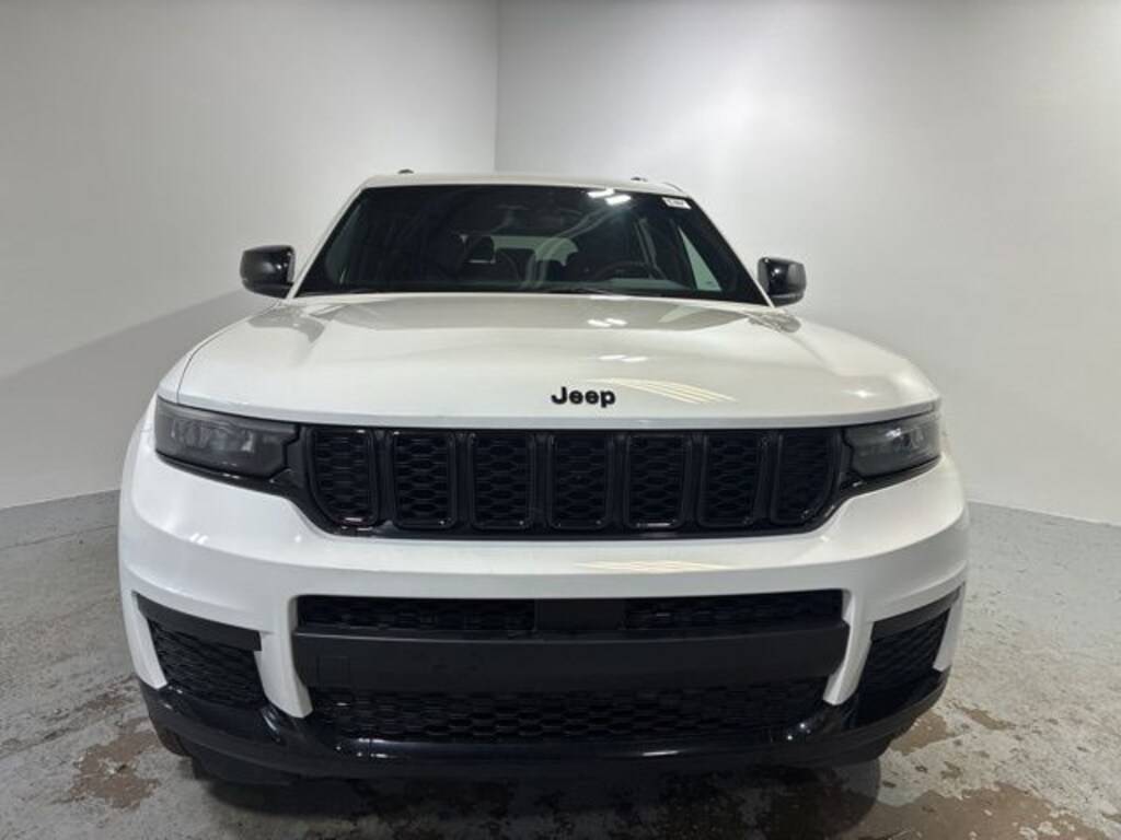 Used 2024 Jeep Grand Cherokee L Laredo SUV
