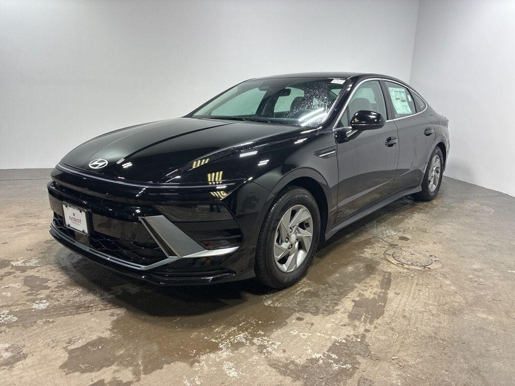 New 2025 Hyundai Sonata SE Sedan