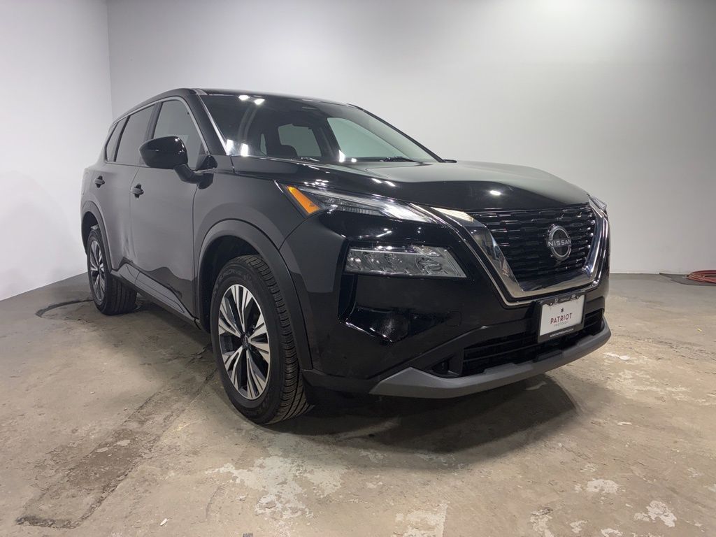 2023 Nissan Rogue SV's photo