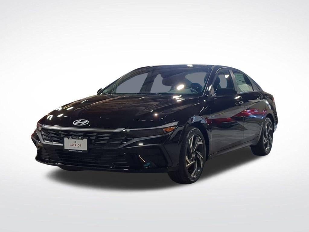 New 2025 Hyundai Elantra SEL Sport Sedan