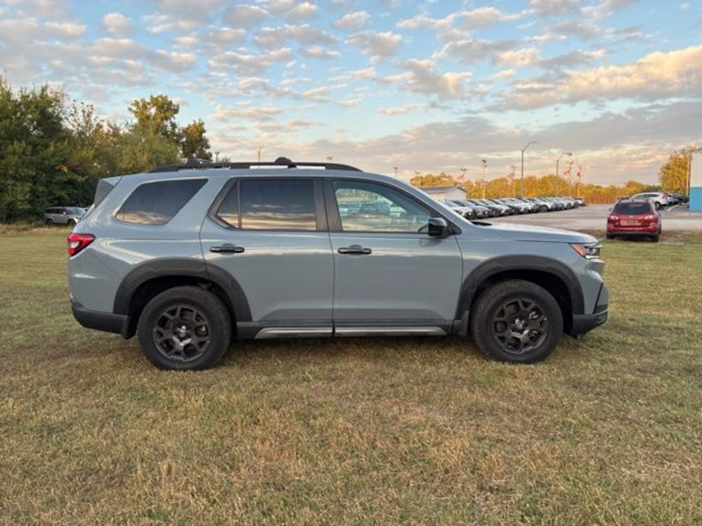 Used 2023 Honda Pilot TrailSport SUV