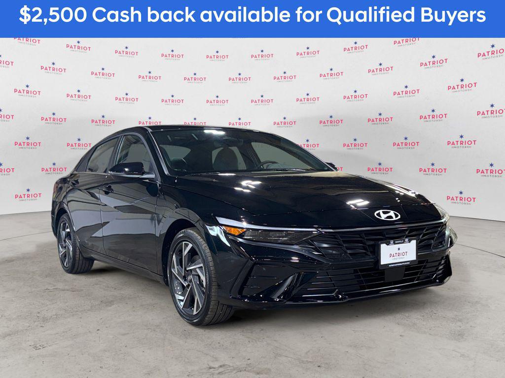 2025 Hyundai Elantra Hybrid Sedan 