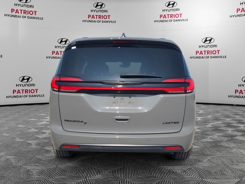 Used 2025 Chrysler Pacifica Limited Van Passenger Van