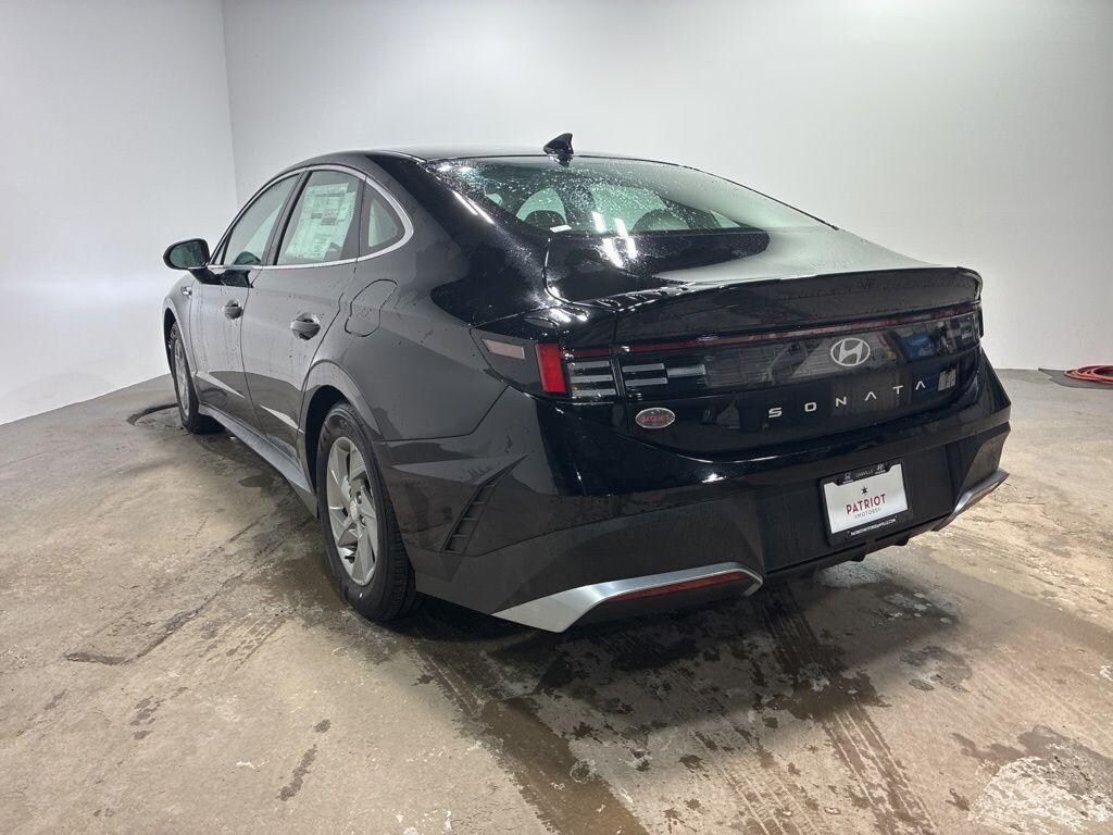 New 2025 Hyundai Sonata SE Sedan