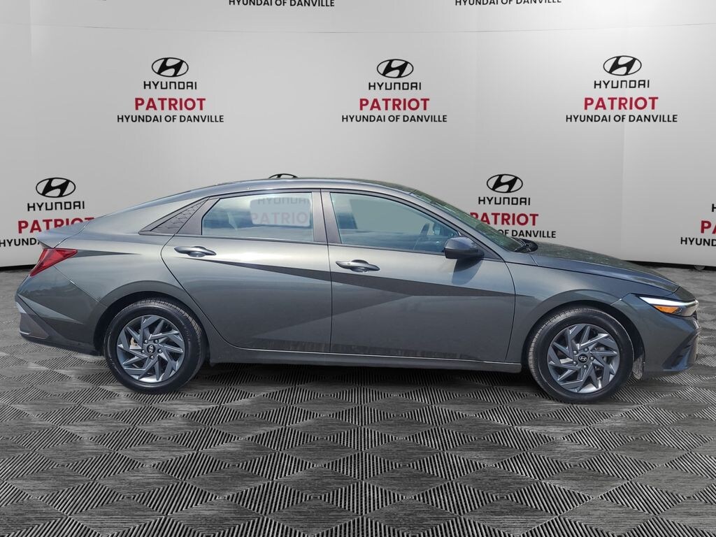Used 2024 Hyundai Elantra SEL Sedan